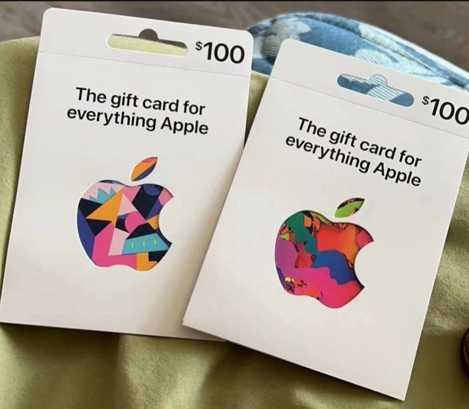Canadian user checking Apple gift card balance online using GCVC service