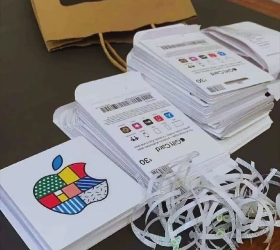 User checking Apple iTunes gift card balance online without signing into an Apple ID using GCVC